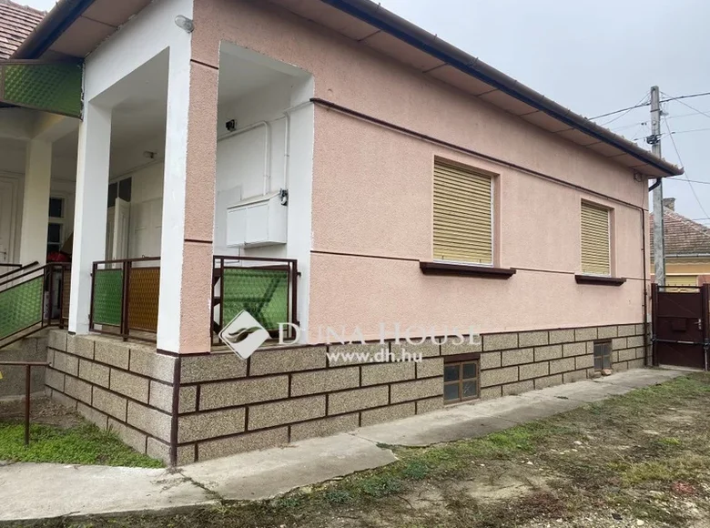House 240 m² Alsonemedi, Hungary