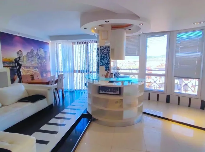 Квартира 2 комнаты 70 м² Несебр, Болгария