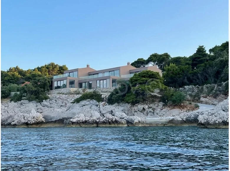 Villa 8 rooms 726 m² Kolocep, Croatia