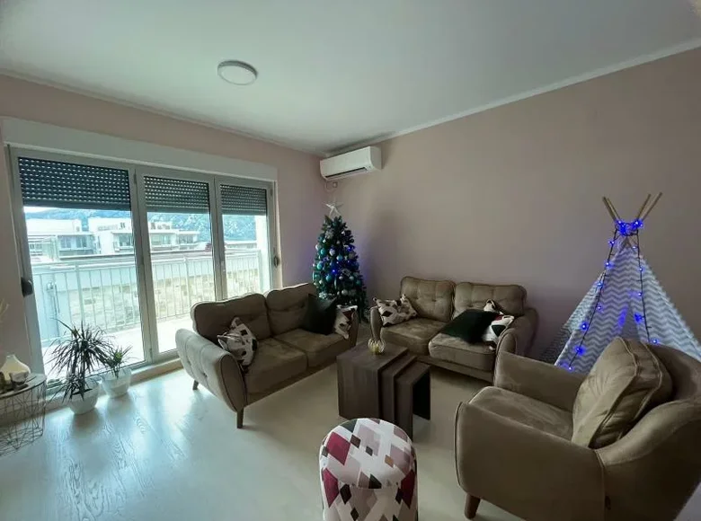 Mieszkanie 2 pokoi  Dobrota, Czarnogóra