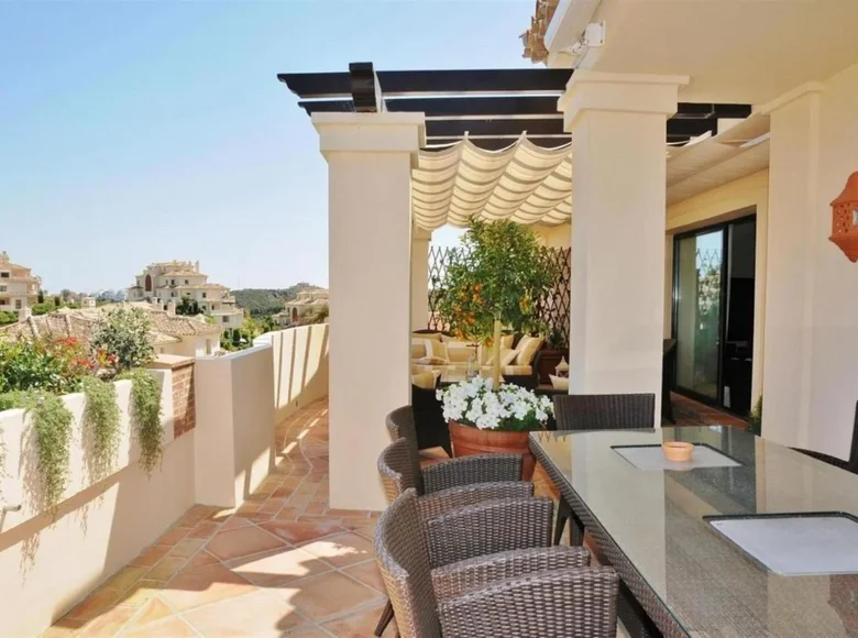 Mieszkanie 4 pokoi 400 m² Benahavis, Hiszpania