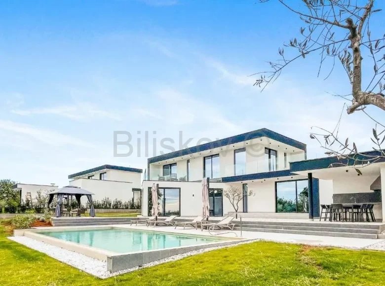 5 room villa 403 m² Rojci, Croatia