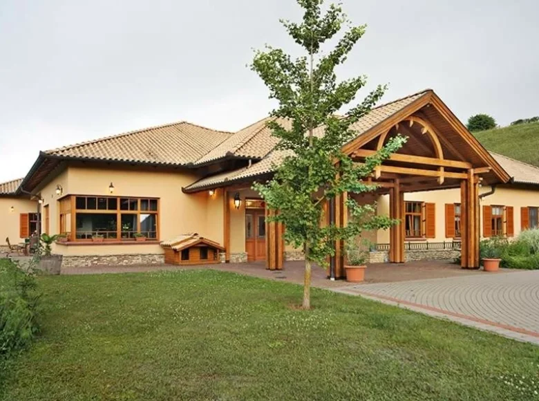 Maison 880 m² Bicske, Hongrie
