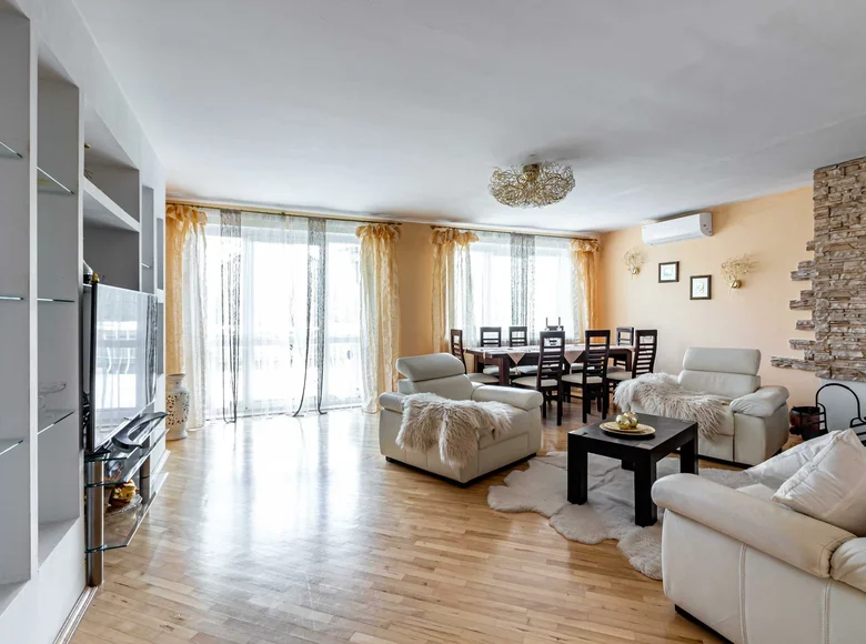 House 310 m² Zaslauje, Belarus