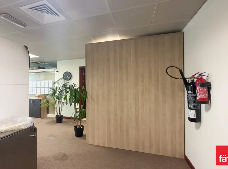 Oficina 94 m² en Dubái, Emiratos Árabes Unidos