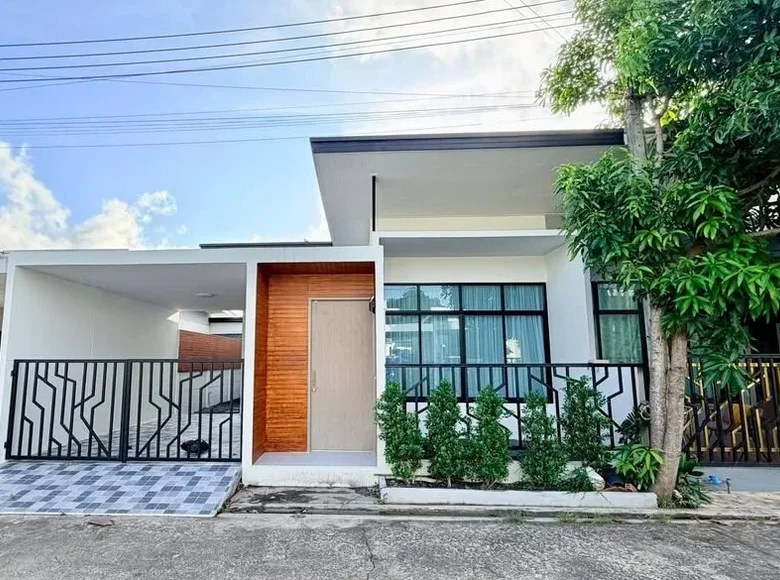 Таунхаус 3 комнаты 120 м² Пхукет, Таиланд