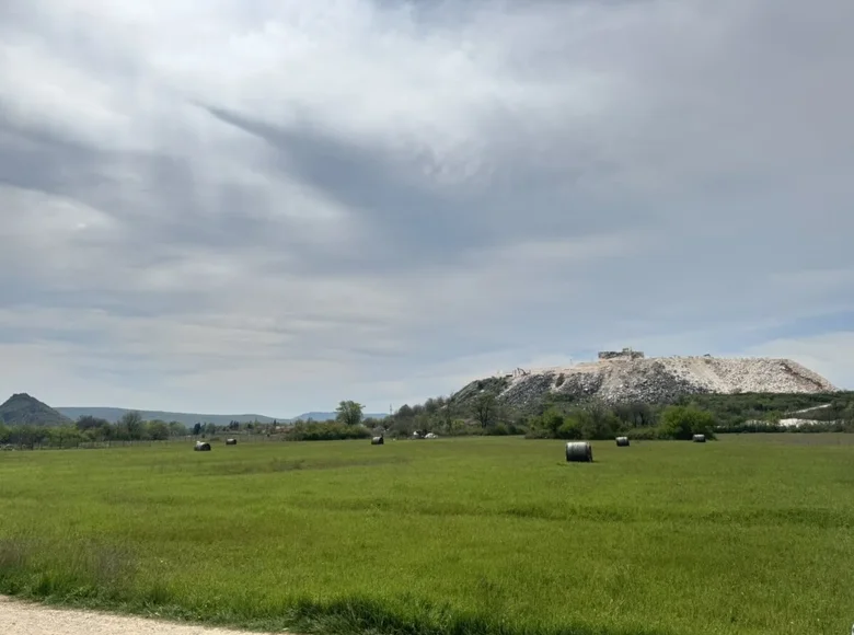 Atterrir  Monténégro, Monténégro