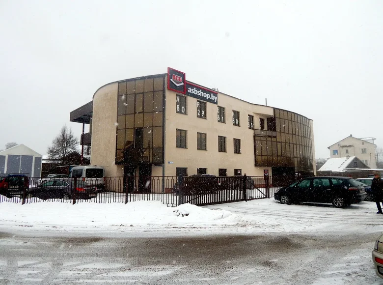Propiedad comercial 1 904 m² en Minsk, Belarús