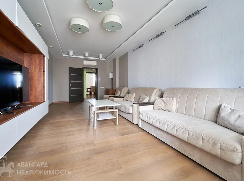 Mieszkanie 3 pokoi 106 m² Mińsk, Białoruś