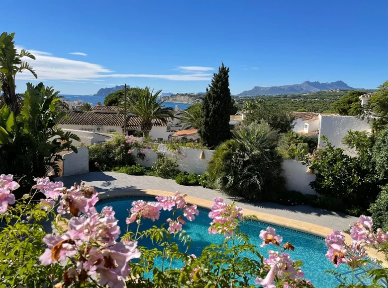 Дом 5 комнат  Teulada, Испания