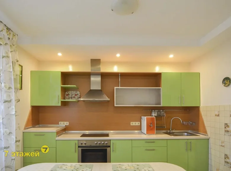 Mieszkanie 2 pokoi 67 m² Mińsk, Białoruś