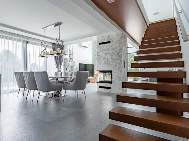 Maison 5 chambres 320 m² en Kepa Okrzewska, Pologne