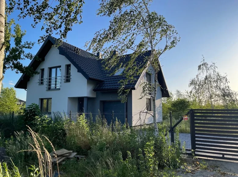 3 bedroom house 136 m² Dziekanow Nowy, Poland