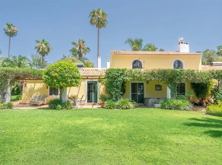 Вилла 7 спален 330 м² Mexilhoeira Grande, Португалия