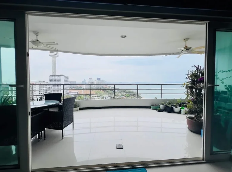 Mieszkanie 2 pokoi 198 m² Pattaya City, Tajlandia