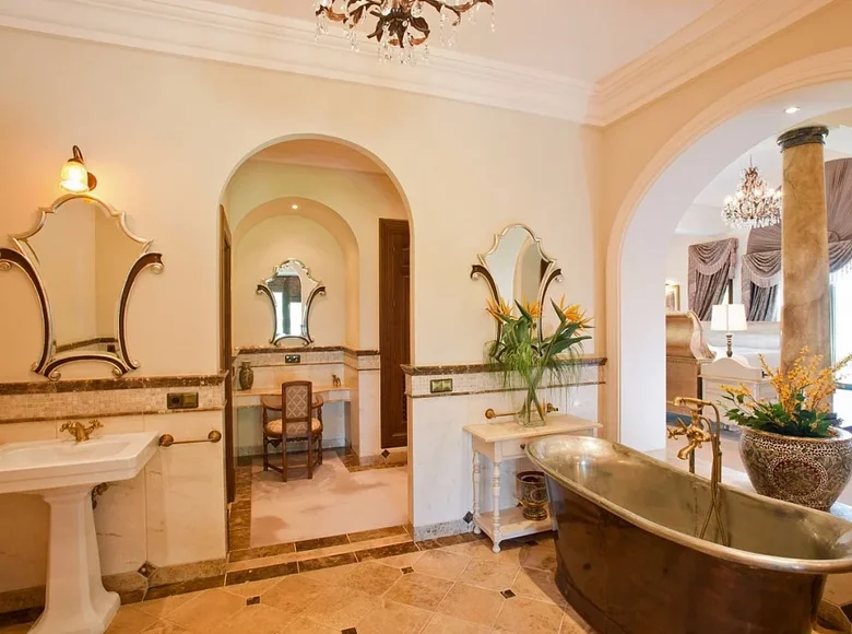 5 bedroom villa 1 156 m² Benahavis, Spain