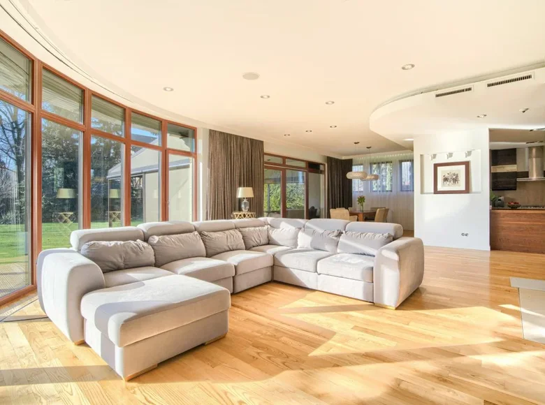 House 458 m² Warsaw, Poland