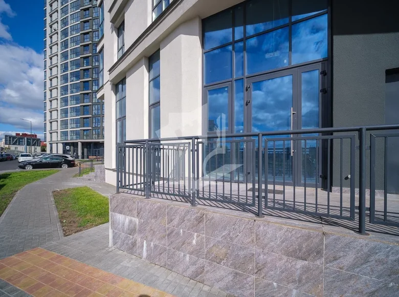 Commercial property 1 room 74 m² in Minsk, Belarus