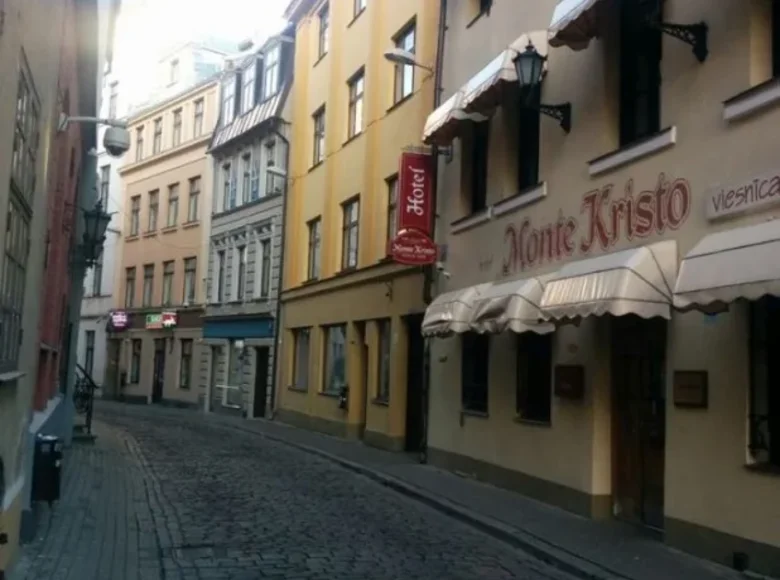 Edificio rentable 1 349 m² en Riga, Letonia