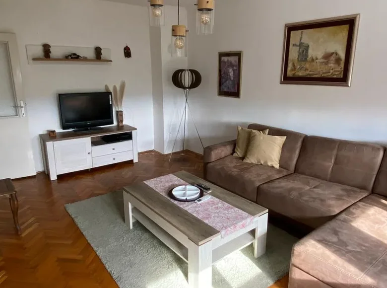 Apartamento 80 m² en Podgorica, Montenegro