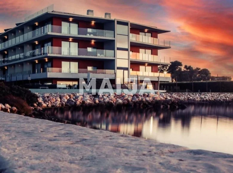 Mieszkanie 2 pokoi 64 m² w Parchal, Portugalia