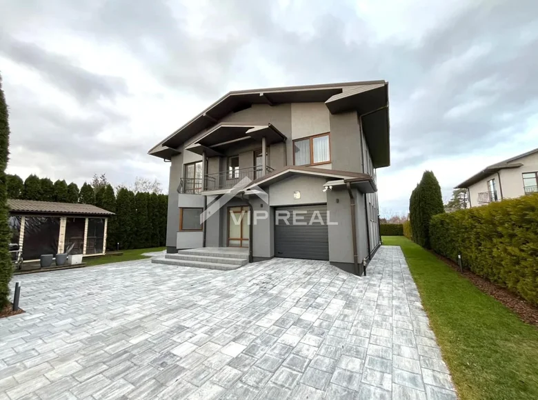 Дом 4 комнаты 235 м² в Юрмале, Латвия