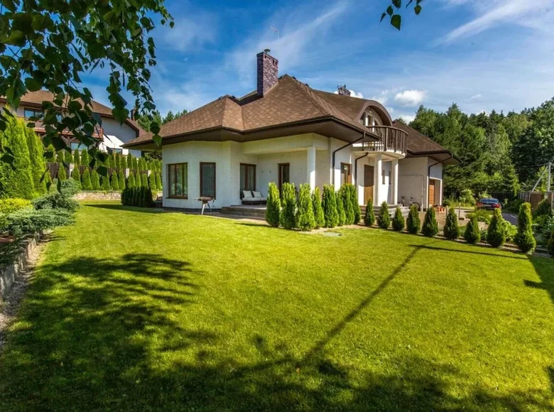 Chalet 300 m² Astrashitskagaradokski rural council, Bélarus