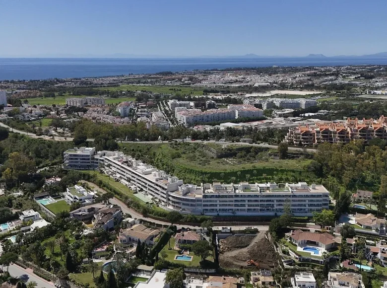 2 bedroom apartment 143 m² Marbella, Spain