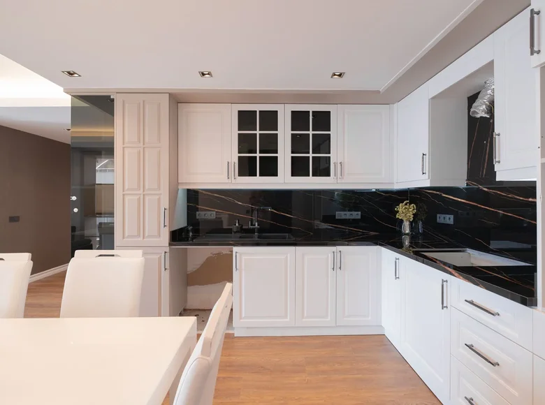 Квартира 5 комнат 260 м² Аланья, Турция