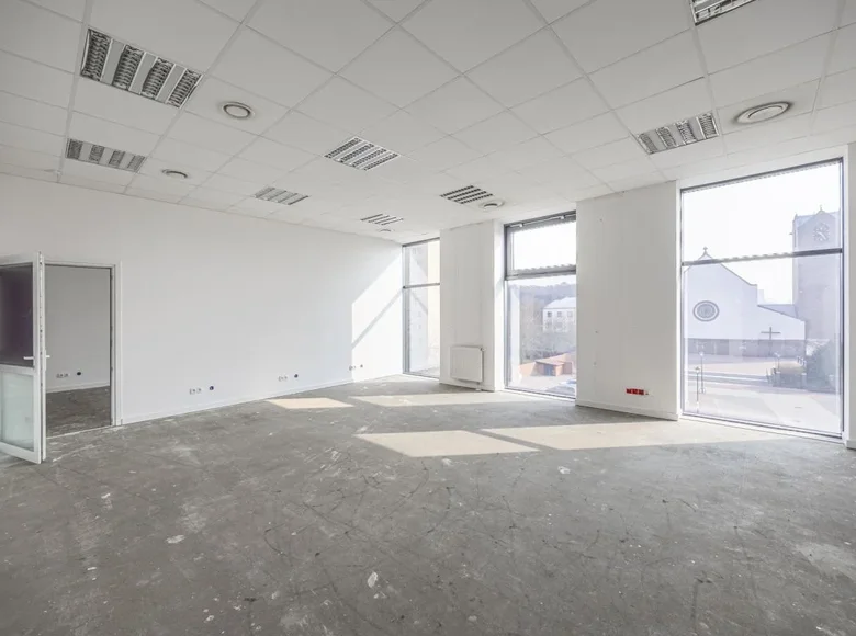 Коммерческое помещение 7 комнат 200 м² в Варшаве, Польша