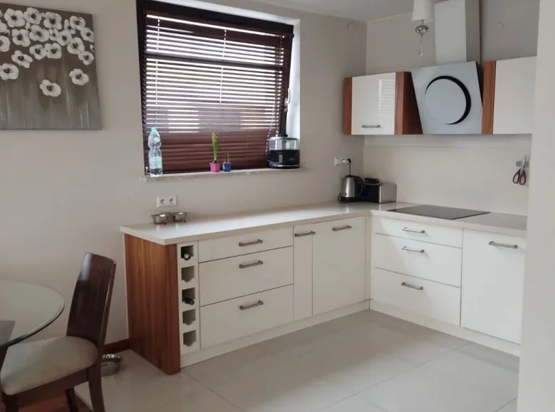 Mieszkanie 2 pokoi 53 m² Warszawa, Polska