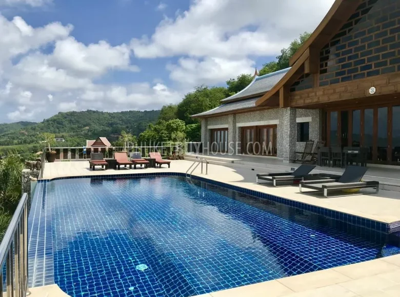 5 bedroom villa 1 600 m² Chalong, Thailand