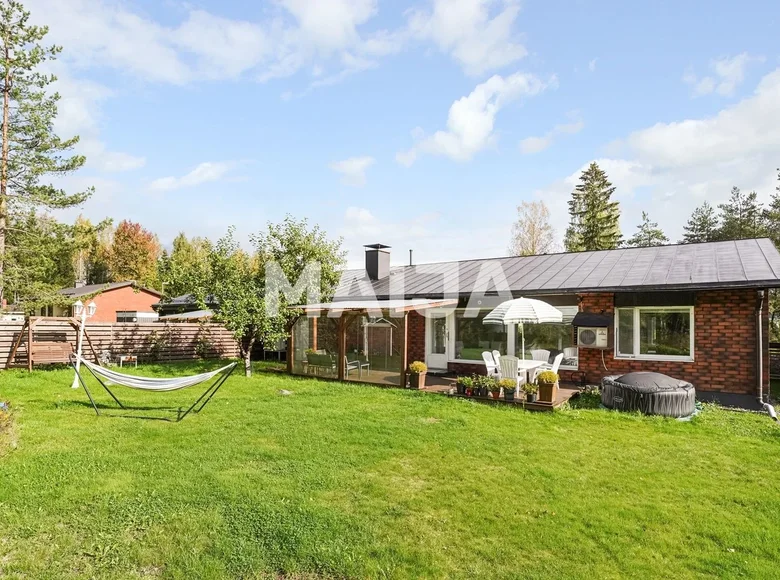 Дом 4 комнаты 128 м² Helsinki sub region, Финляндия