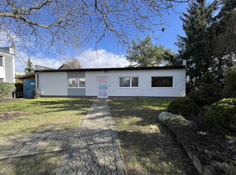 Geschäft 89 m² in Luban, Polen