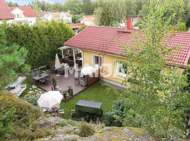 Дом 4 комнаты 136 м² Helsinki sub region, Финляндия