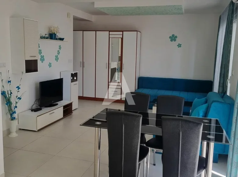 Apartamento 1 habitacion 56 m² en Becici, Montenegro