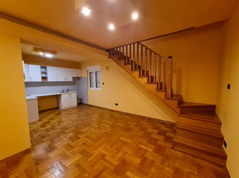 Duplex 3 chambres 110 m² en Podgorica, Monténégro