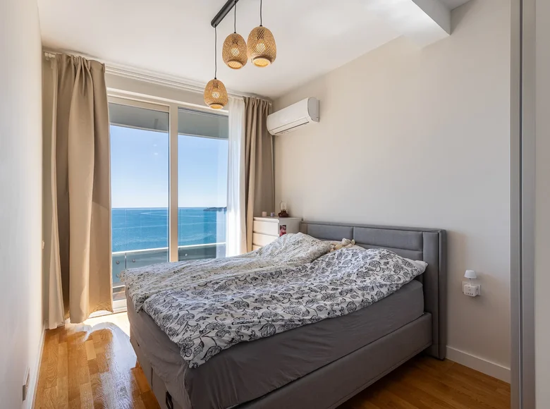 Квартира 2 спальни  Бечичи, Черногория