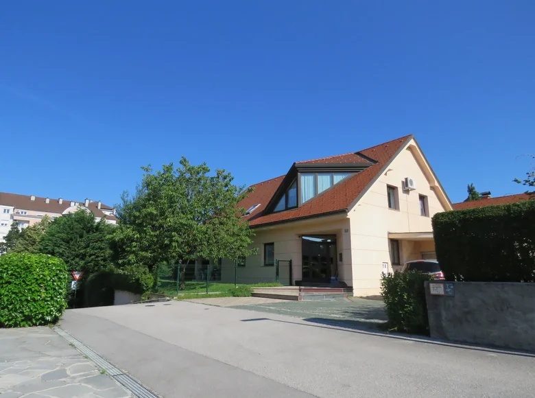 Villa 484 m² Upravna Enota Ljubljana, Slovenia