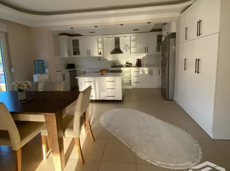 Duplex 6 rooms 230 m² Alanya, Turkey