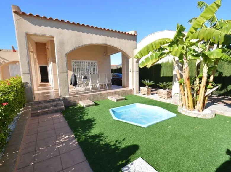 Willa 5 pokojów 275 m² Torrevieja, Hiszpania