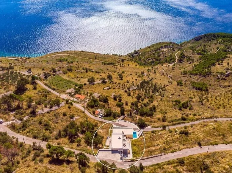 4 bedroom Villa 350 m² Lokva Rogoznica, Croatia