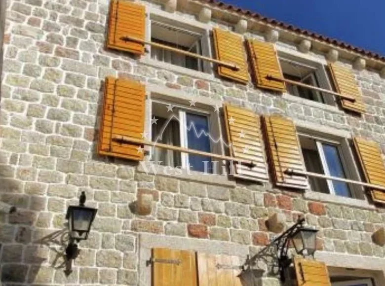 5 room house 350 m² Rijeka Rezevici, Montenegro