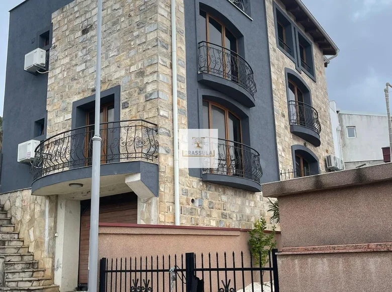 Haus 5 Schlafzimmer 337 m² Boreti, Montenegro