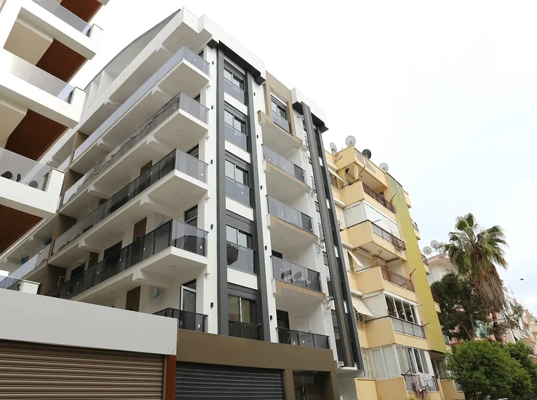 2 bedroom apartment 80 m² Muratpasa, Turkey