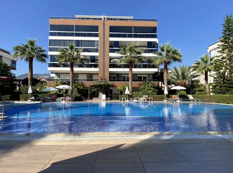 Квартира 3 комнаты  Оба, Турция