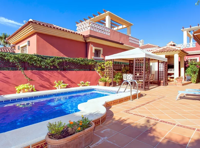 3 bedroom house 230 m² Alicante, Spain