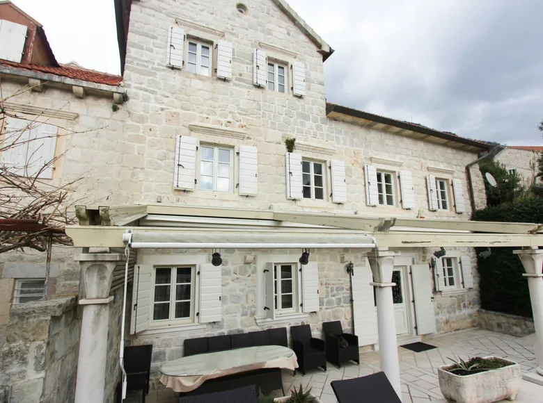 Appartement 3 chambres 206 m² Kotor, Monténégro