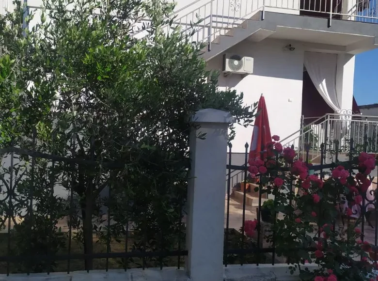 Hôtel 150 m² à Bar, Monténégro