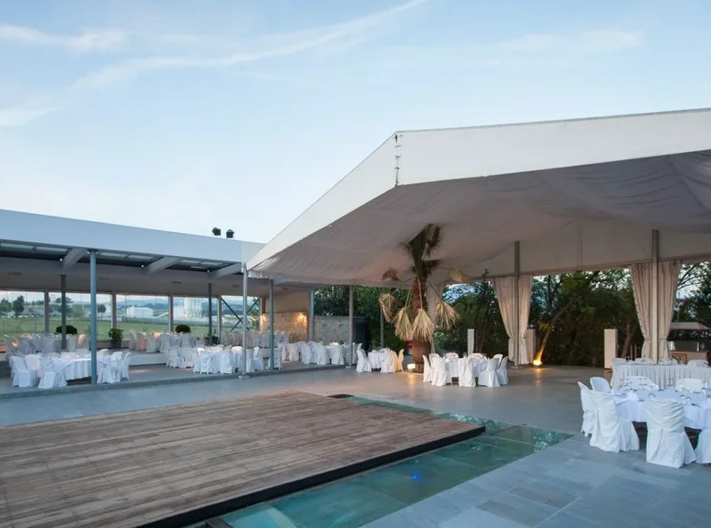 Коммерческое помещение 5 200 м² Municipality of Pylaia Chortiatis, Греция